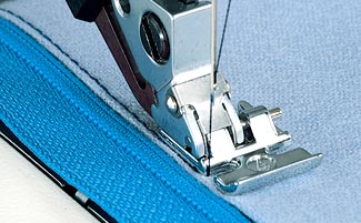 Лапка для пришивания молнии PFAFF 820-248-096