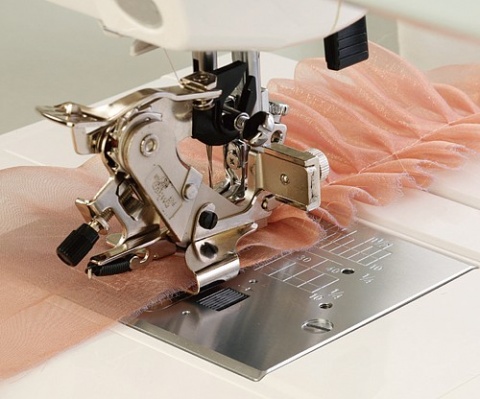 Аппарат для складок для машин с шириной зигзага до 9 мм